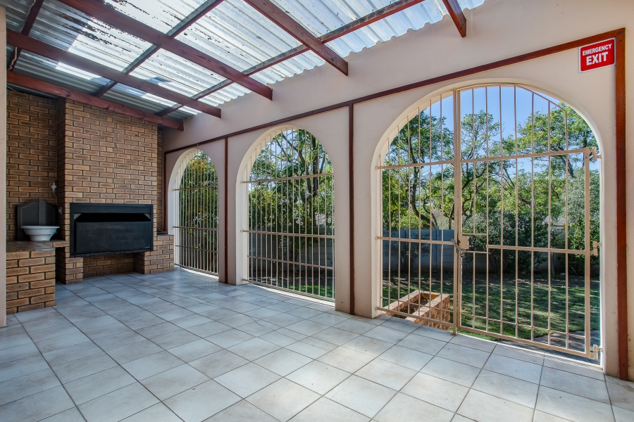 To Let 4 Bedroom Property for Rent in Wellington Central Western Cape